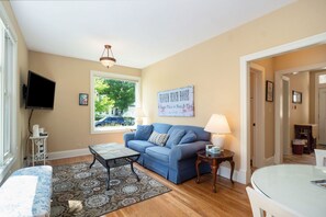 Smart TV, DVD player