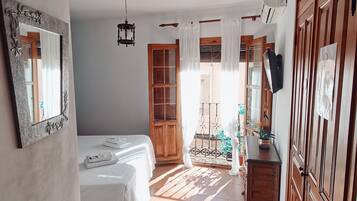 Habitacion Rutas con Encanto | Wifi gratis y ropa de cama