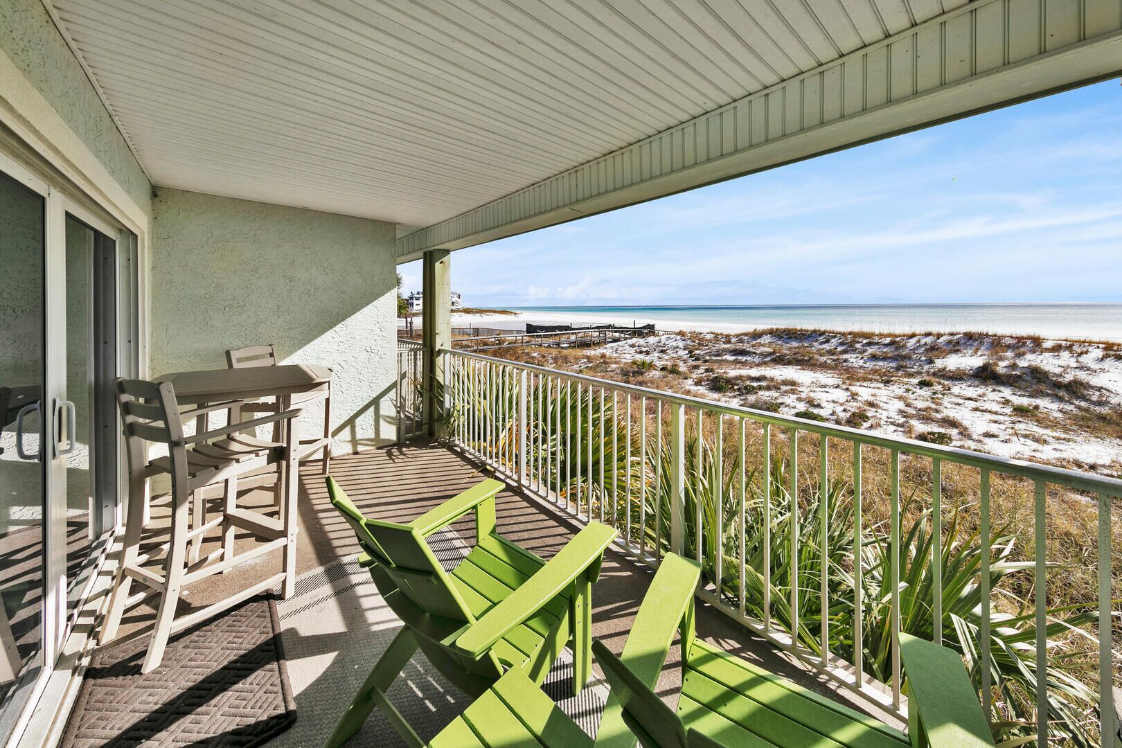 Beach service included, 2 chairs & 1 umbrella, March-October