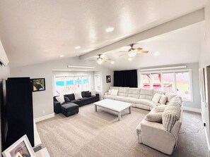 Smart TV, fireplace, DVD player, books