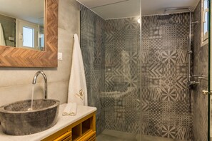 Duplex | Bathroom shower
