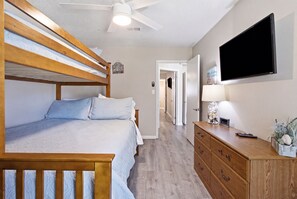2 bedrooms, WiFi (free), bed sheets
