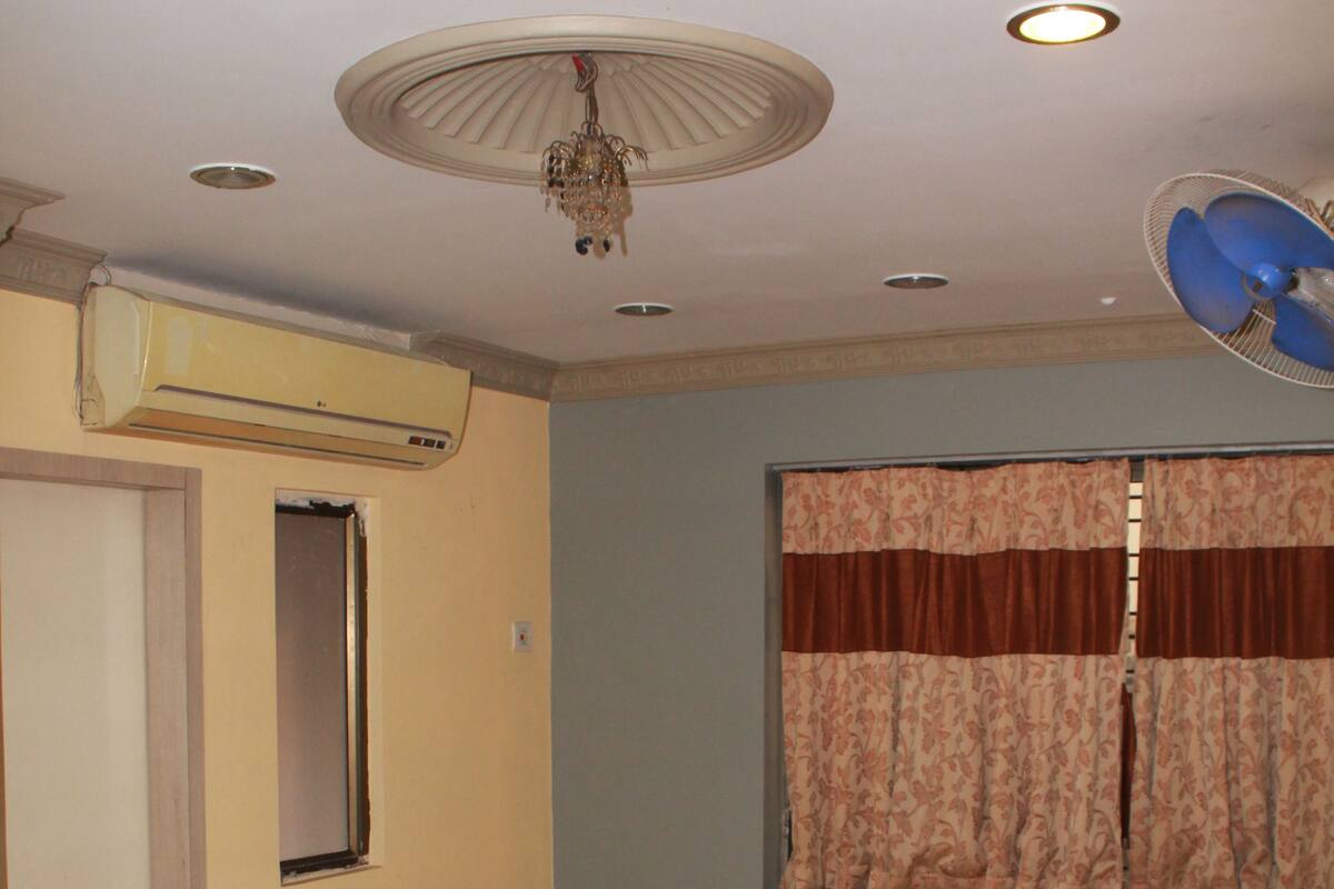Deluxe Double Room, 1 Double Bed | 1 bedroom, in-room safe, soundproofing, rollaway beds