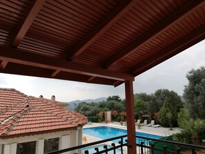 Family Room, Balcony