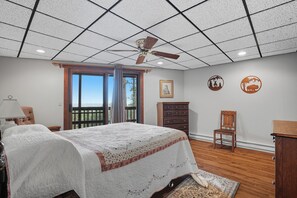 4 Schlafzimmer, Bügeleisen/Bügelbrett, Reisekinderbett, kostenloses WLAN