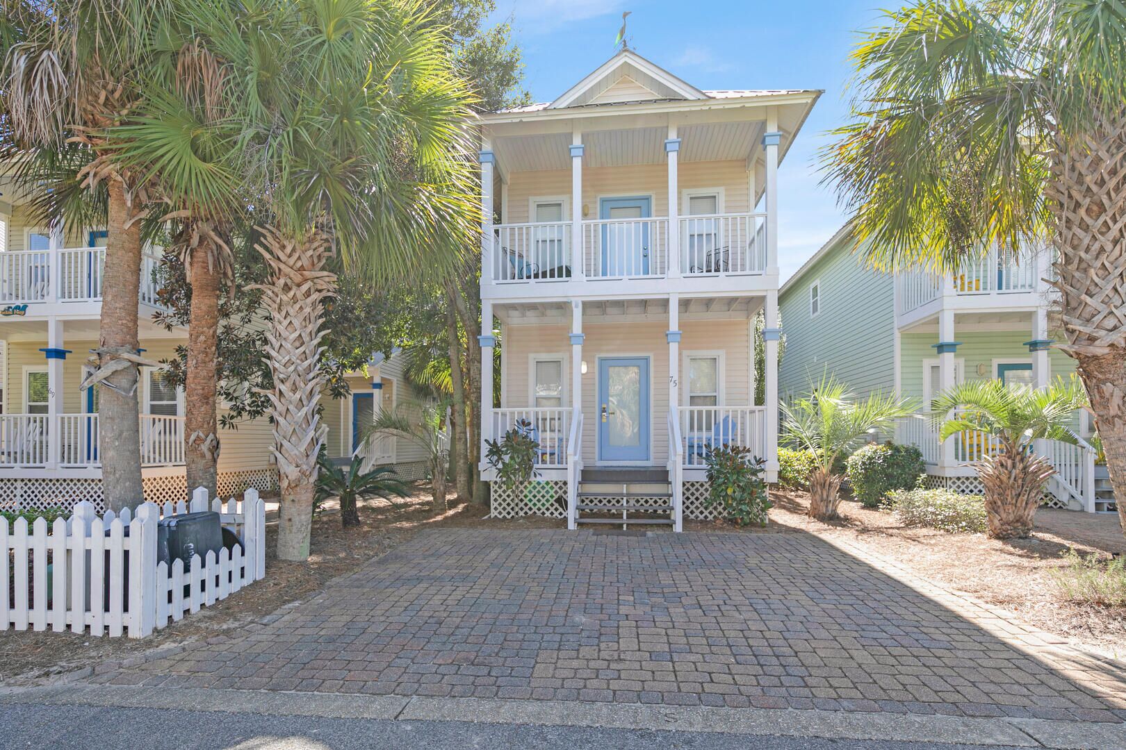 COZY Cottage ~ Close to the Beach ~ FREE GOLF!!!