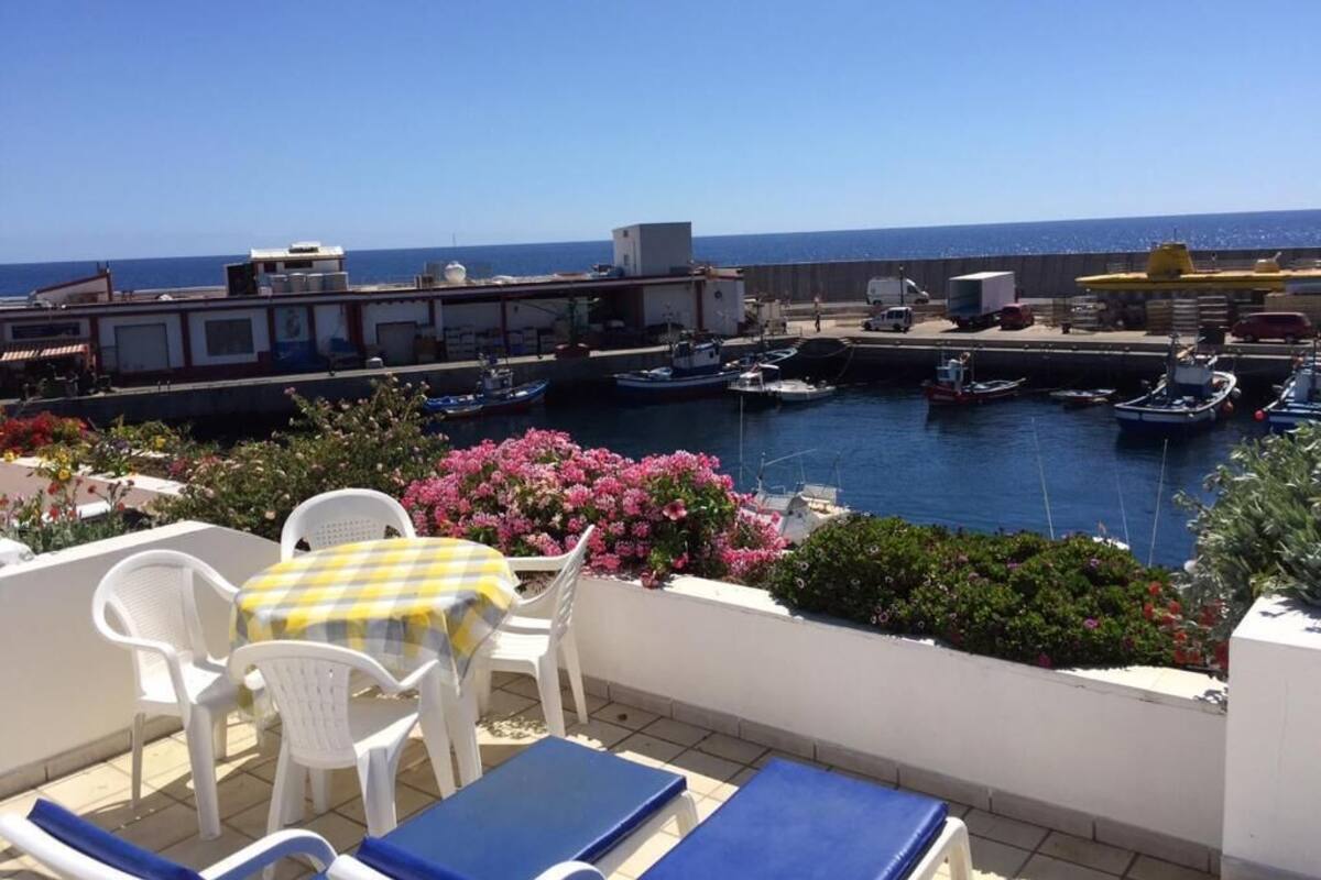 Apartment, 2 Bedrooms, Harbour View (Top floor, roof terrace) | In-room safe, iron/ironing board, individually decorated