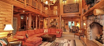 Luxury Mountain Home. Hot Tub, 6 Bedrooms, 5.5 Bath, Theater, Steam Rm, Sauna