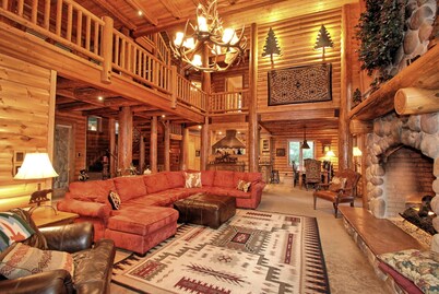 Luxury Mountain Home. Hot Tub, 6 Bedrooms, 5.5 Bath, Theater, Steam Rm, Sauna