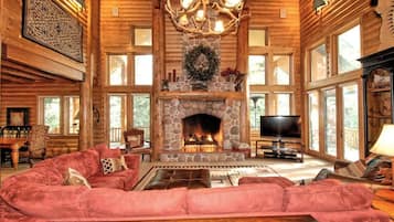 Smart-TV, Kamin, Videospiele, DVD-Player