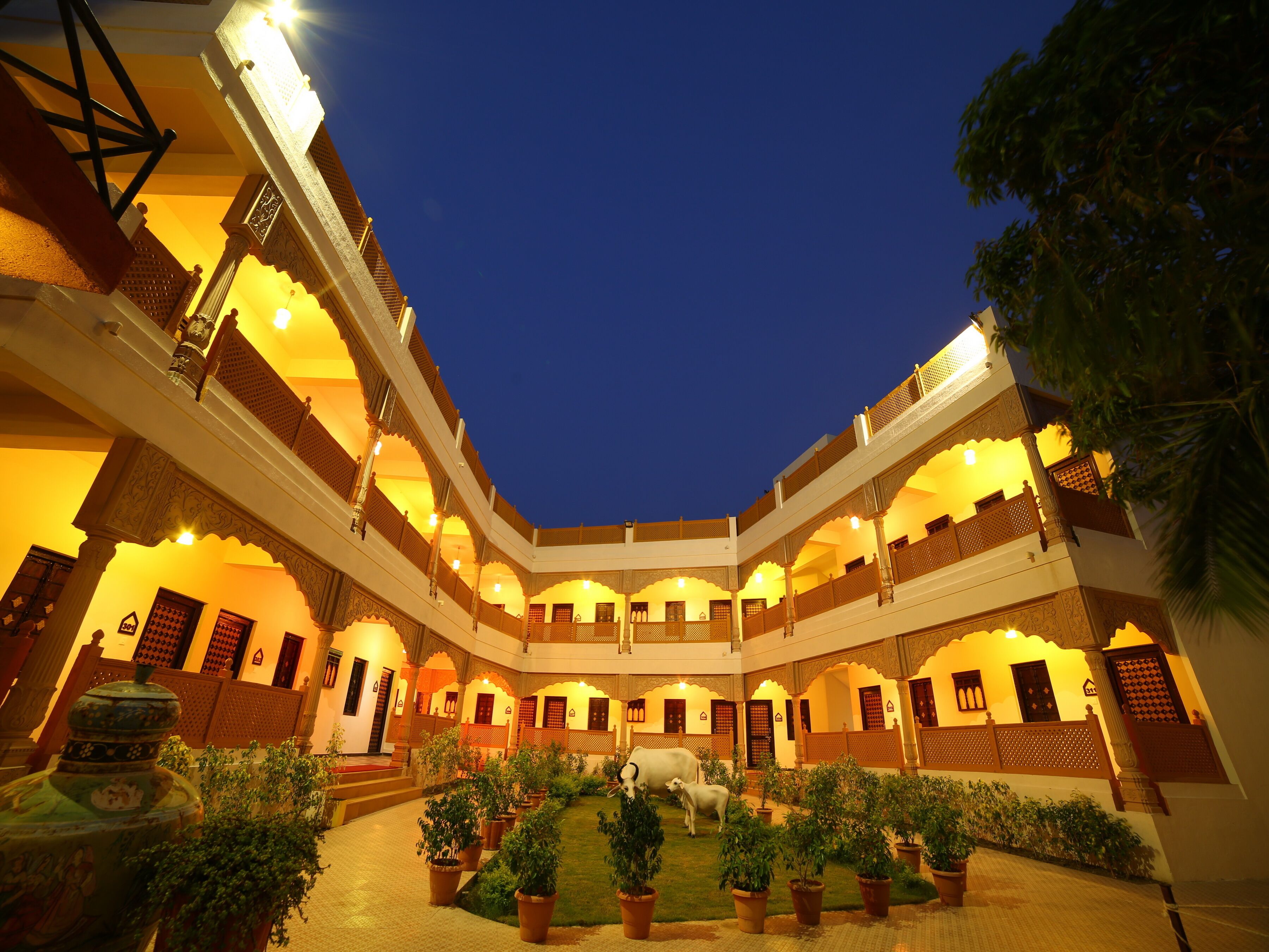 Rom (Haveli) | Hageutsikt