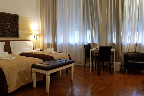 Free WiFi, bed sheets