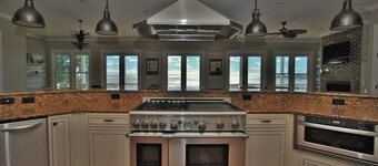 OCEANFRONT | DAME POSEIDON | PISCINE | SPA | ASCENSEUR