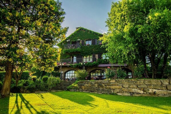 Exterior - Mas D'en Roqueta (Montferrer I Castellbo)