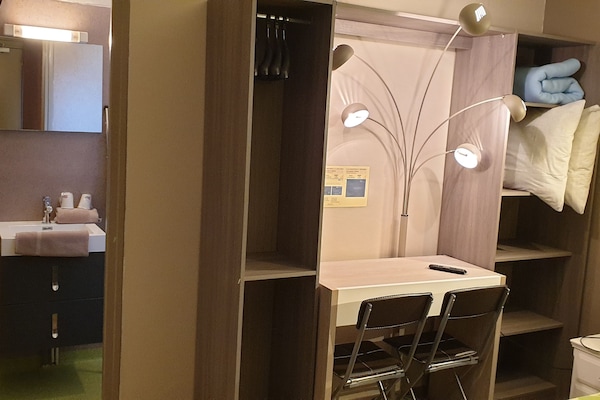 Double Room | Desk, iron/ironing board, cots/infant beds, rollaway beds