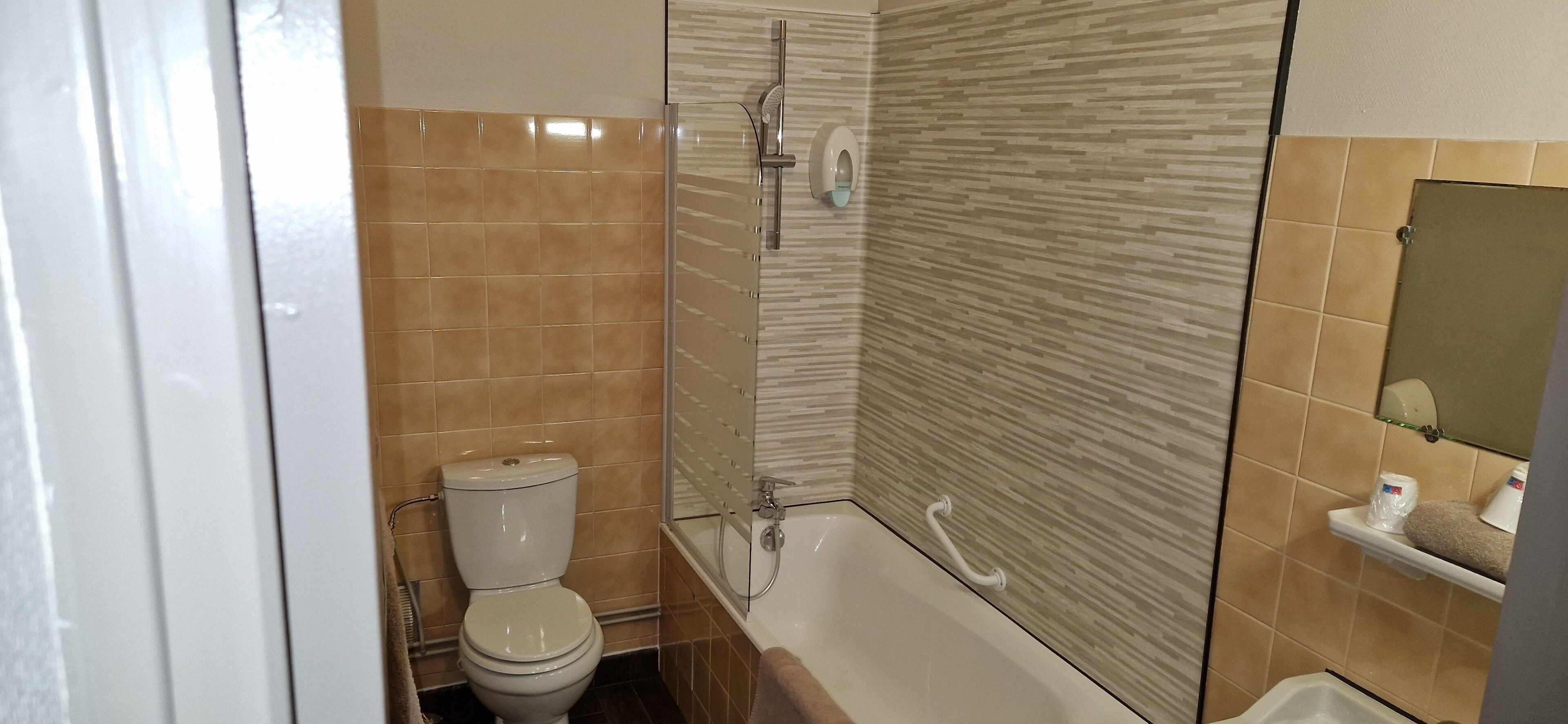 triple room | bathroom | hair dryer, towels