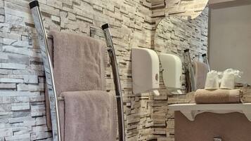 Double Room | Bathroom | Hair dryer, towels