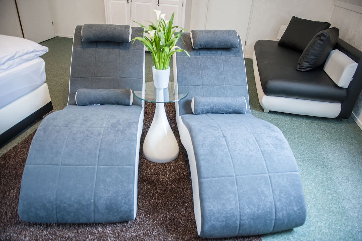 superior apartment, multiple beds, refrigerator | 1 bedroom, in-room safe, individually decorated, free wifi