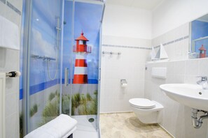 Doppelzimmer | Zimmersafe, individuell dekoriert, kostenloses WLAN