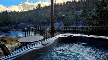 Bain à remous extérieur