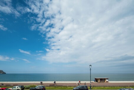 Pebble House - Image 2