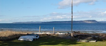 Rare Find - Waterfront Beal Beach House-Private Beach/Majestic View