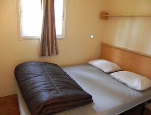 Asuntovaunu | 2 makuuhuonetta, yksilöllisesti sisustettu, yksilöllisesti kalustettu