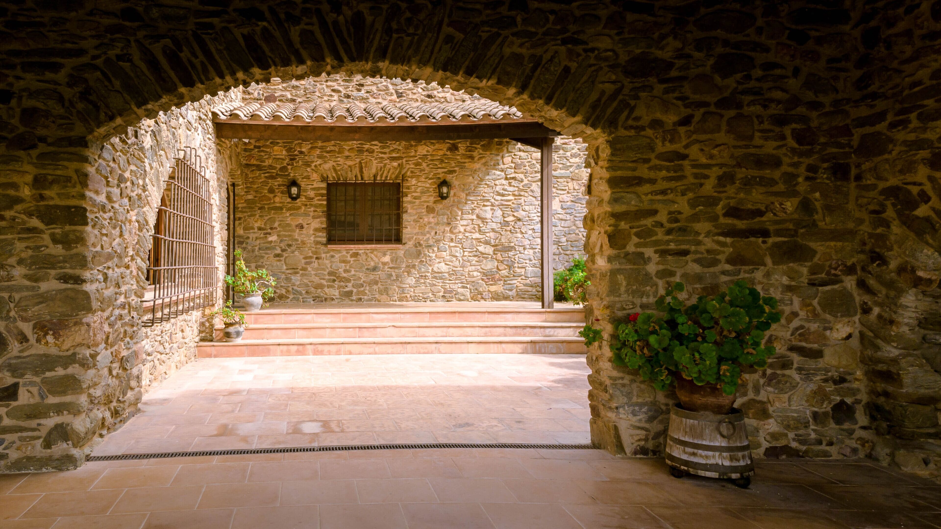 Luxury Cottage, 5 Bedrooms, Pool View (13 pax) | Desk, blackout drapes, iron/ironing board, free WiFi