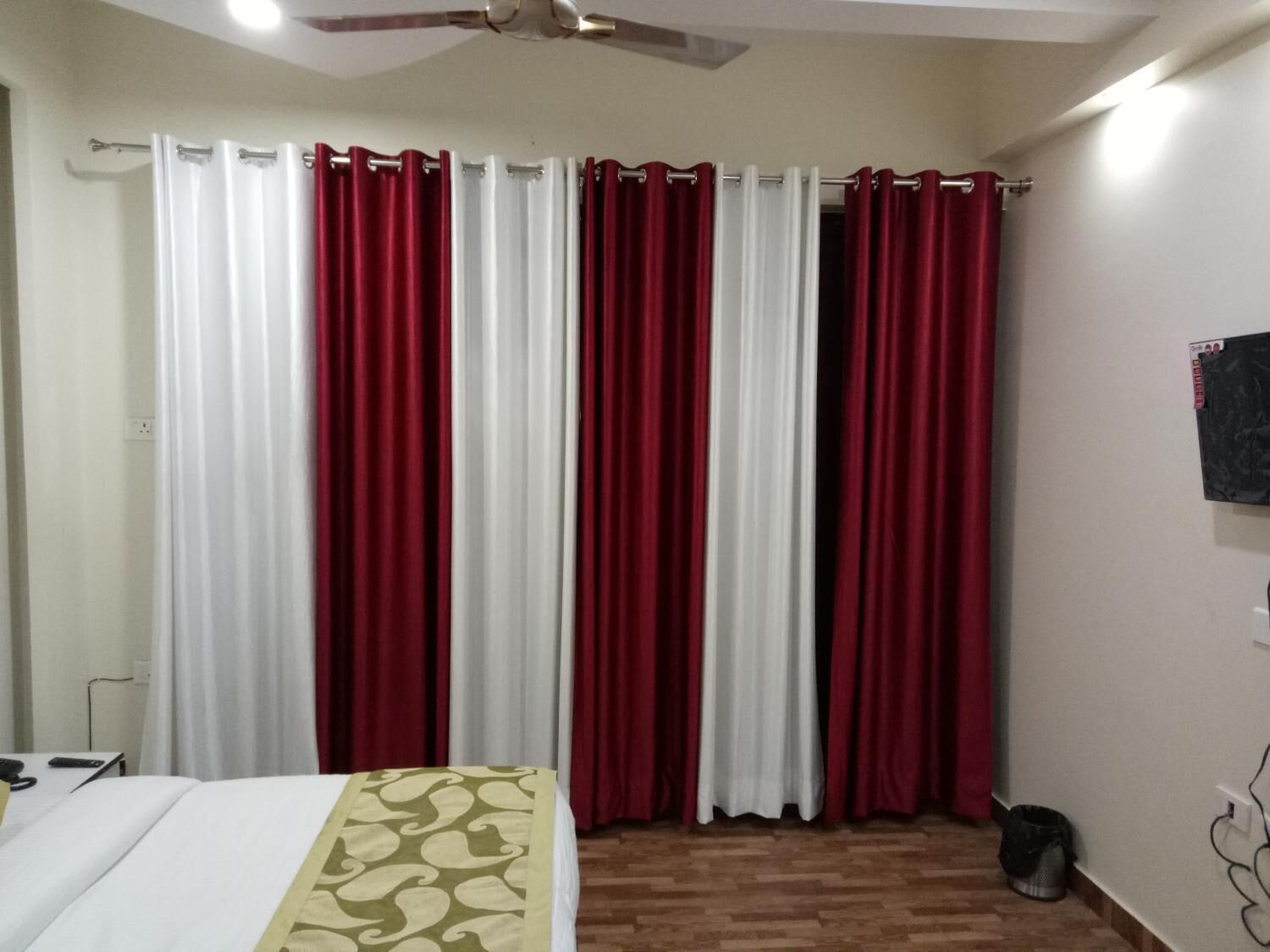 1 bedroom, premium bedding, in-room safe, desk