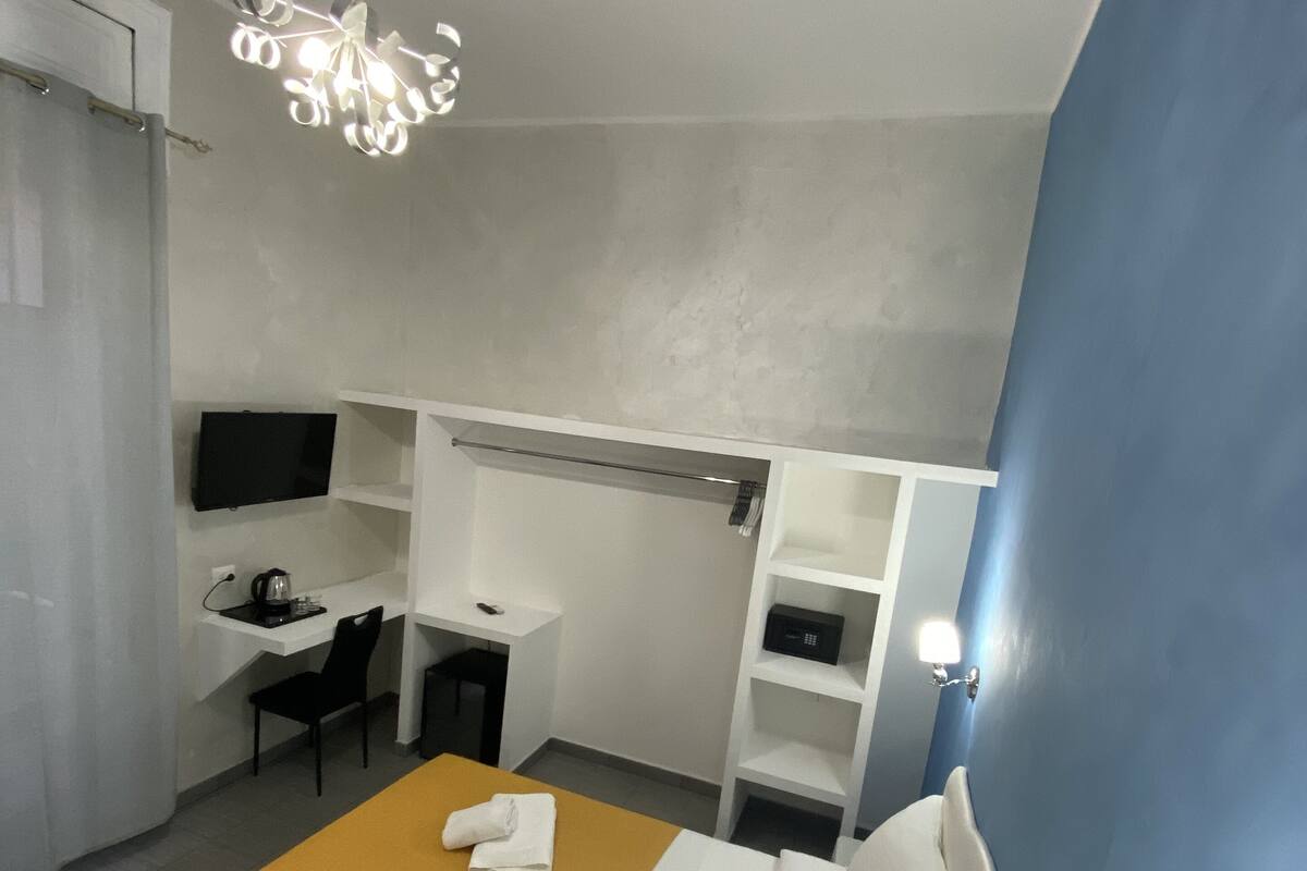 Chambre Deluxe Double ou avec lits jumeaux, salle de bains privée | Literie de qualité supérieure, minibar, coffres-forts dans les chambres