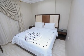 Soundproofing, free WiFi - Magic suite Al Mangaf (Mangaf)