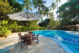 Outdoor pool, sun loungers