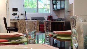 Luxury Apartment, 2 Bedrooms, Pool Access, Garden View | Living area