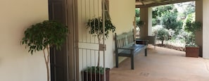 Kruger Park House | Terrace/patio