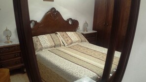 Apartment, 2 Schlafzimmer | 2 Schlafzimmer, Verdunkelungsvorhänge, Bügeleisen/Bügelbrett