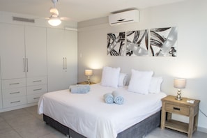 14 Kyalanga | 3 bedrooms, in-room safe, individually decorated, individually furnished - 14 Kyalanga (Umhlanga)
