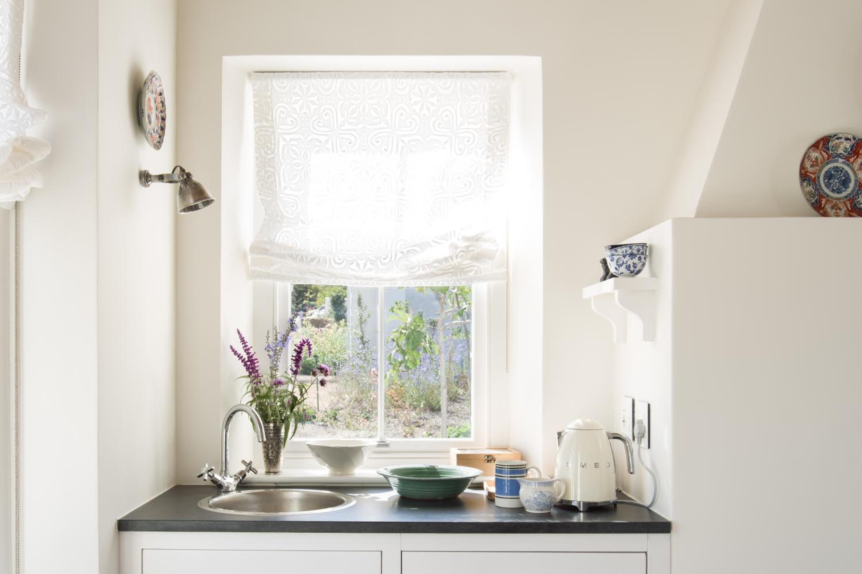 fridge, microwave, coffee/tea maker, electric kettle