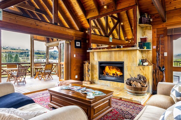 Lobby lounge - The Log Cabin (Stellenbosch)