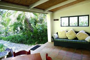 Camellia | Terrace/patio - High Hopes (Greyton)