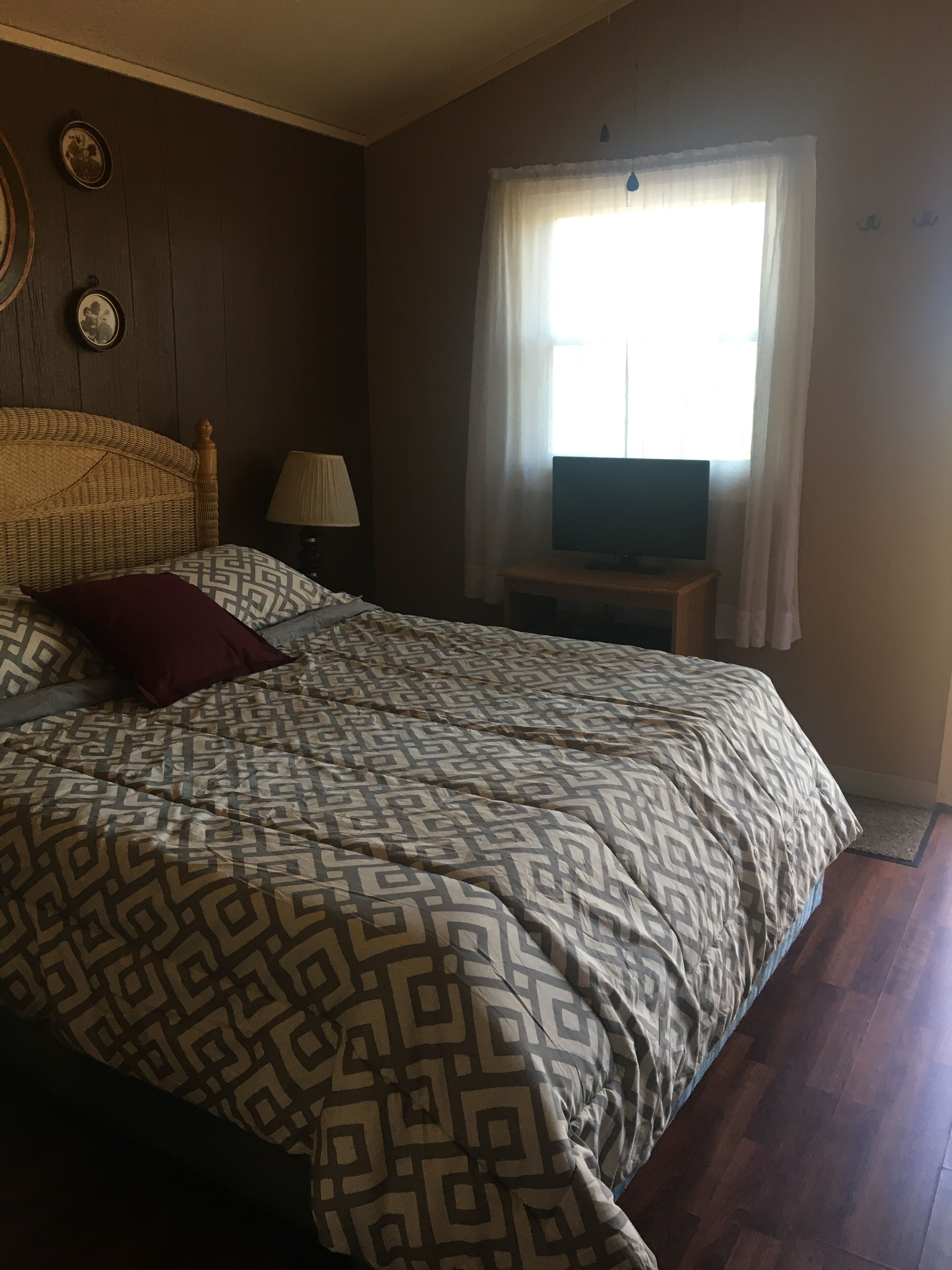 Standard Cabin, 1 Katil Ratu (Queen), Non Smoking, Kitchen (The Anderson House) | Peralatan tempat tidur hipoalergenik 