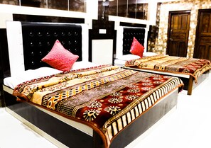 Comfort Twin Room, Smoking, Hill View | In-room safe, rollaway beds, free WiFi - Hotel Suntejpaza (Nainital)