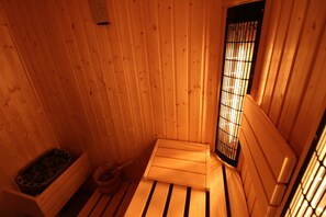 Body treatments, 1 treatment room
