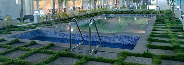 Utomhuspool