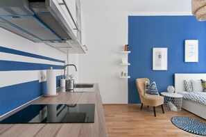 Leilighet – business, kjøkken | Eget tekjøkken | Kjøleskap, ovn, kokeplater og oppvaskmaskin