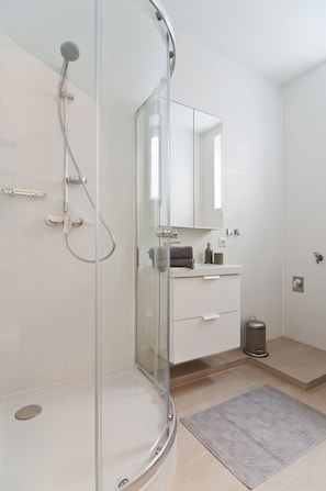 Appartement Affaires, 1 lit double, non-fumeur | Salle de bain