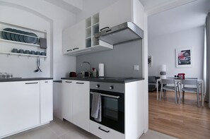 Business-Apartment, 1 Doppelbett, Nichtraucher | Eigene Küche | Kühlschrank, Ofen, Herdplatte, Geschirrspüler