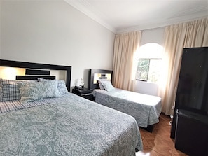 1 bedroom, premium bedding, down duvets, free minibar items