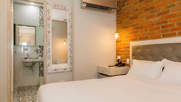 Dobbeltrom | Minibar, skrivebord, wi-fi (inkludert) og sengetøy