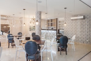 Dagelijks uitgebreid ontbijt inbegrepen