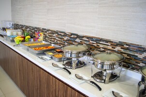 Desayuno bufé gratuito y diario